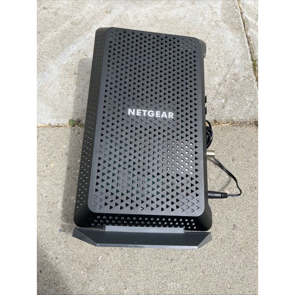 NETGEAR Nighthawk CM1200-100NAS DOCSIS 3.1 Cable Modem - Picture 5 of 10